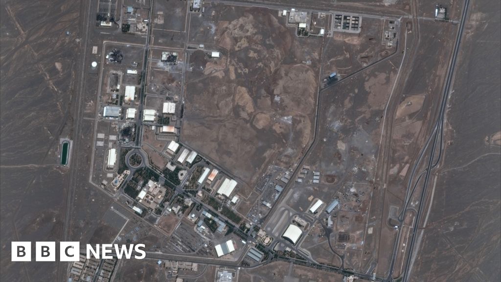You are currently viewing What are the risks of bombing a nuclear site?