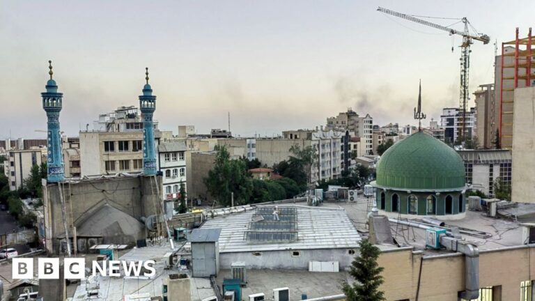 Read more about the article ‘What should we do?’ Seeking clarity in Tehran as Israeli jets fly overhead