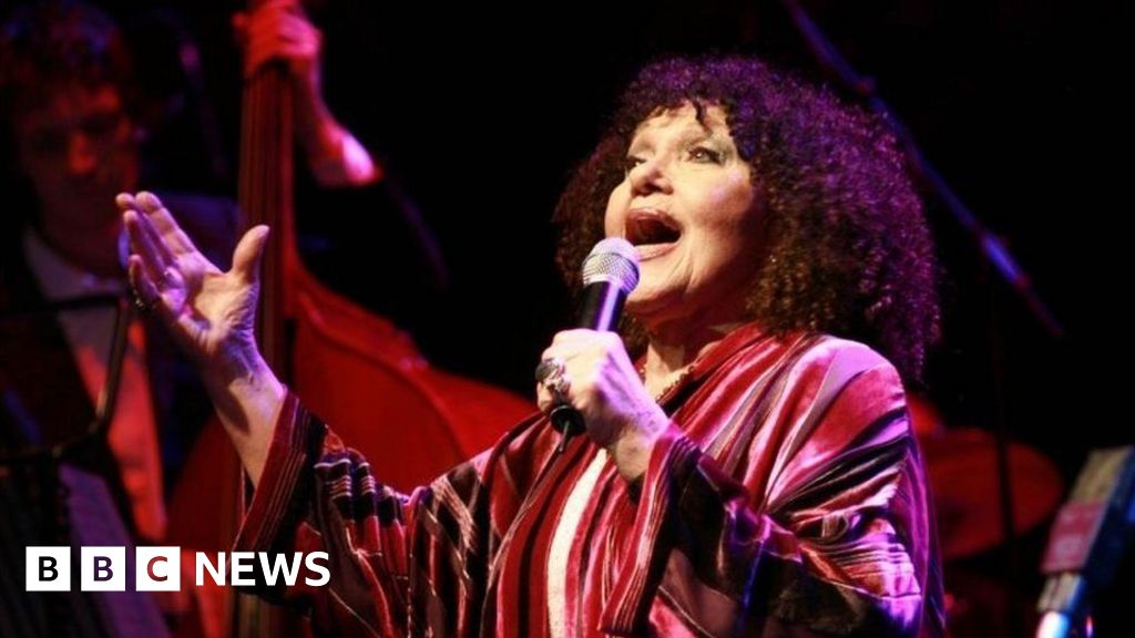 Read more about the article Acclaimed jazz singer dies aged 97