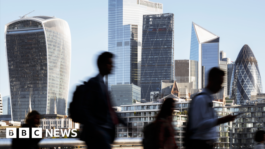 You are currently viewing Borrowing costs jump and pound falls on Chancellor’s tears