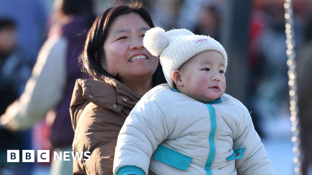 Read more about the article China offers parents $500 a year in bid to boost births