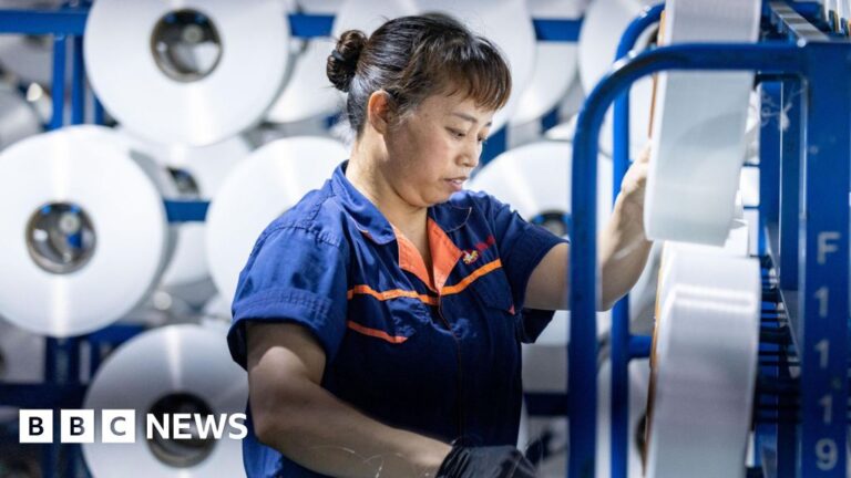 Read more about the article Economic growth beats expectations as Trump tariffs loom