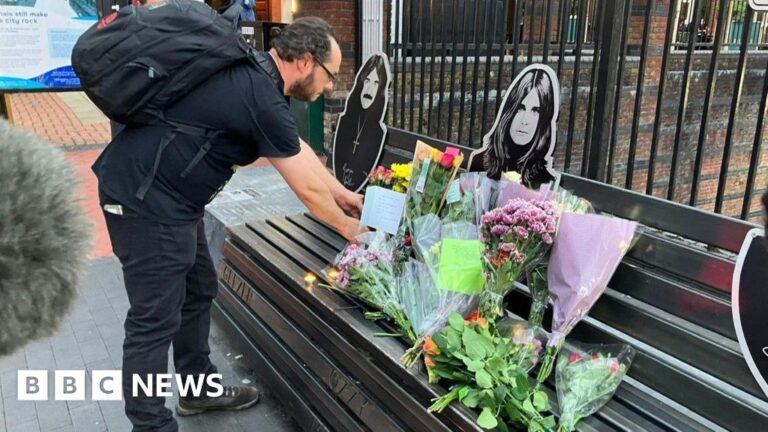 Read more about the article Fans gather at Black Sabbath landmarks as Birmingham mourns death of singer Osbourne