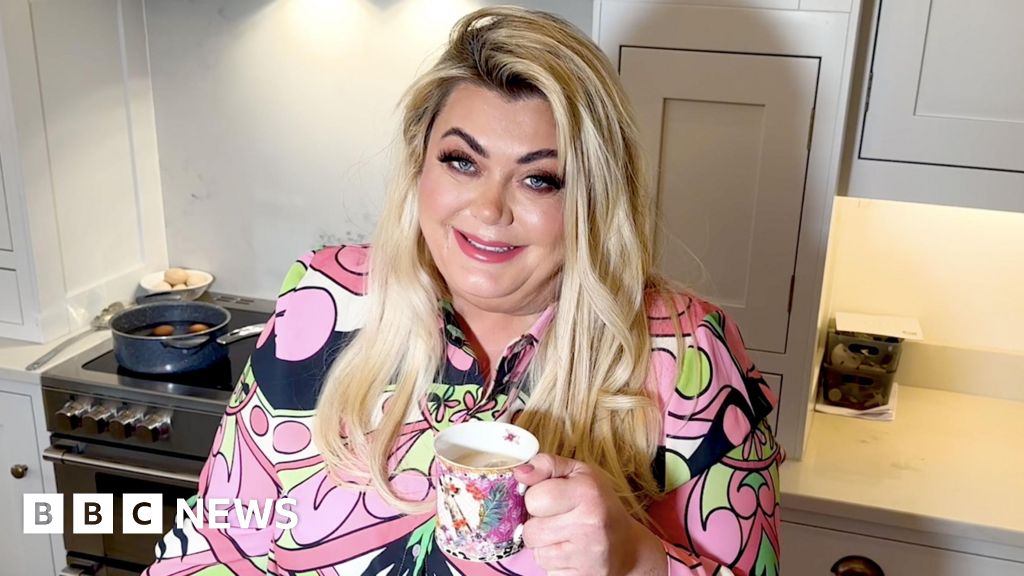 Gemma Collins' weight-loss drug Instagram post banned - Stream24 News You are currently viewing Gemma Collins’ weight-loss drug Instagram post banned
