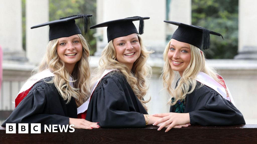 Gloucestershire triplets' bond nurtured after graduating together - Stream24 News You are currently viewing Gloucestershire triplets’ bond nurtured after graduating together