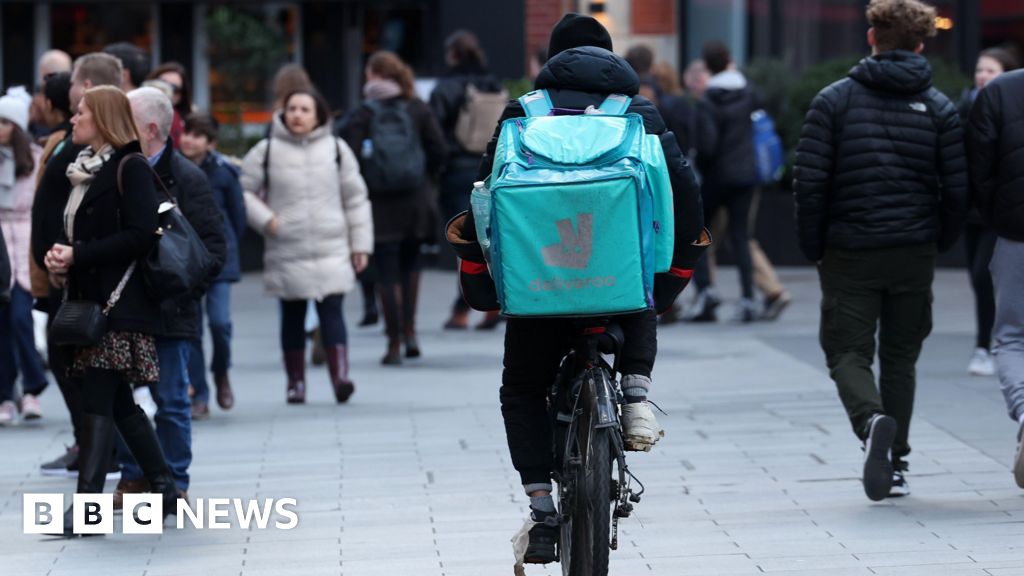 Read more about the article Home Office to share asylum hotel locations with Deliveroo, Just Eat and Uber Eats