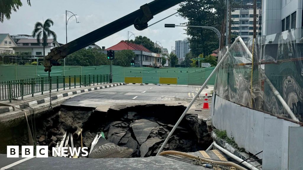 Read more about the article How a sinkhole revived a debate about migrant workers’ rights in Singapore