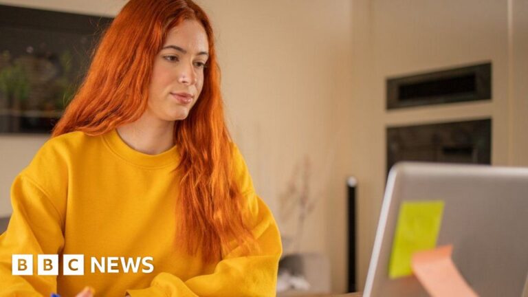 Read more about the article Tuition fees in England and Wales rise to £9,535