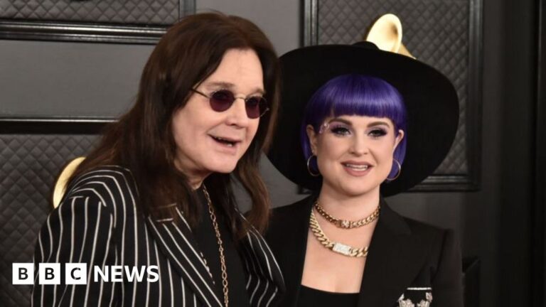 Read more about the article Kelly Osbourne lost ‘best friend’ after Ozzy Osbourne’s death
