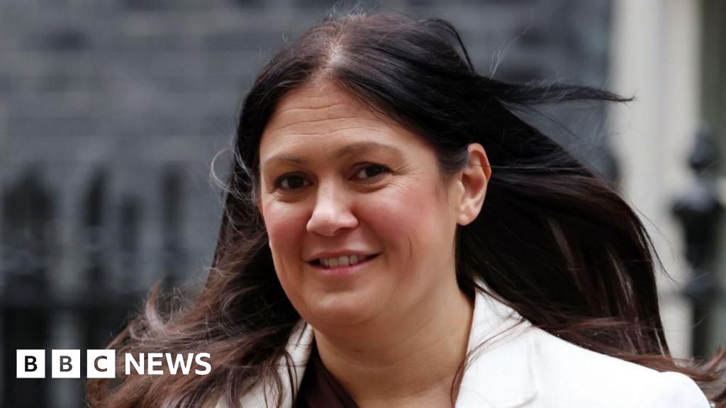 You are currently viewing Lisa Nandy asks why nobody has been fired at BBC over Gaza film