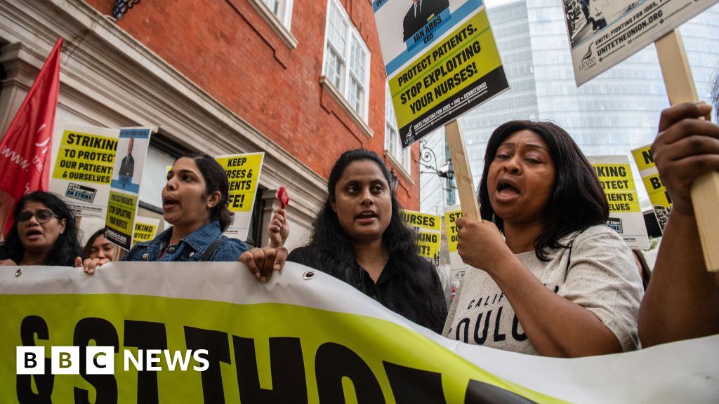 Read more about the article Nurses union to reject pay deal as strike vote looms
