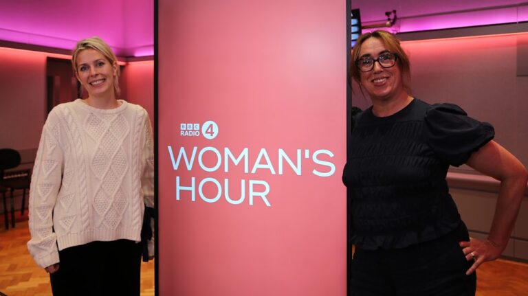 Read more about the article Sara Pascoe: 'I don't know how relationships survive parenthood'