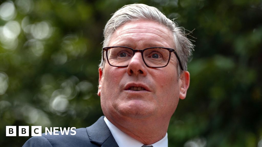 Read more about the article Slow-motion humiliation for Starmer as he loses control of Commons
