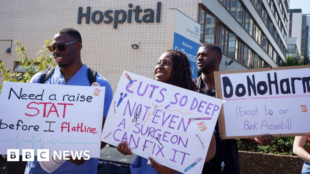 You are currently viewing Streeting warns NHS faces challenging few days as doctor strike begins