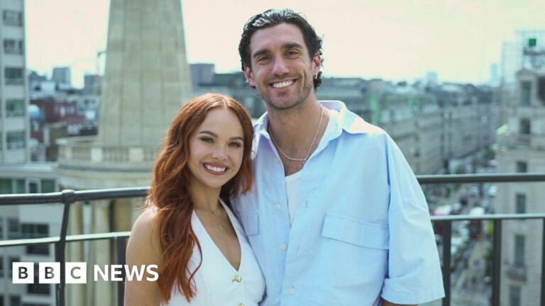 Read more about the article Strictly announces new professional dancers Alexis Warr and Julian Caillon