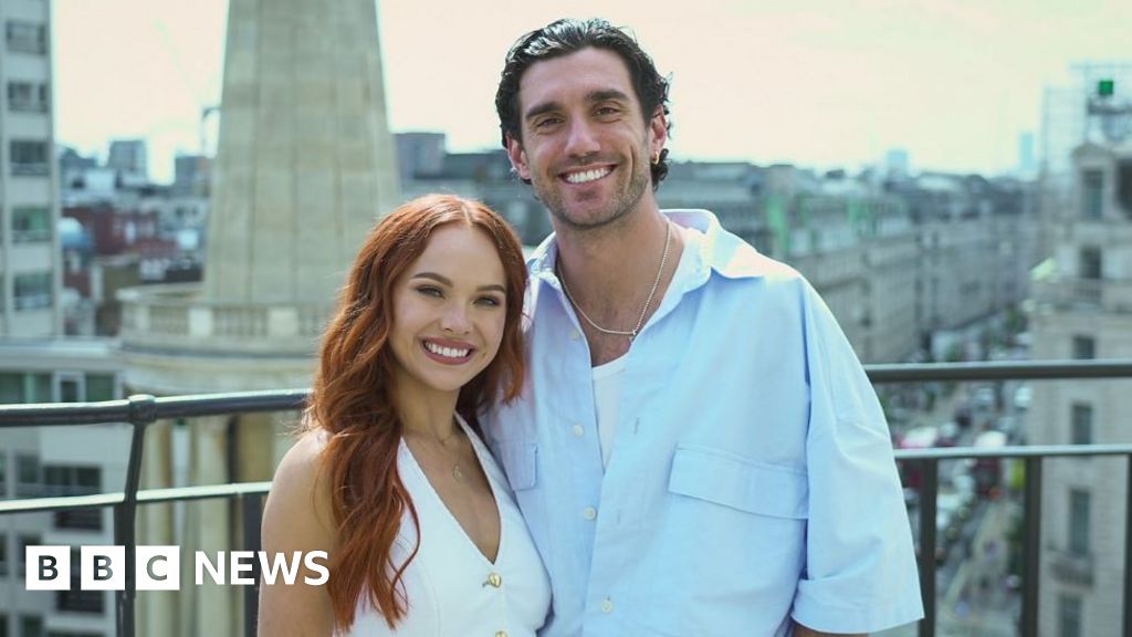 You are currently viewing Strictly announces new professional dancers Alexis Warr and Julian Caillon