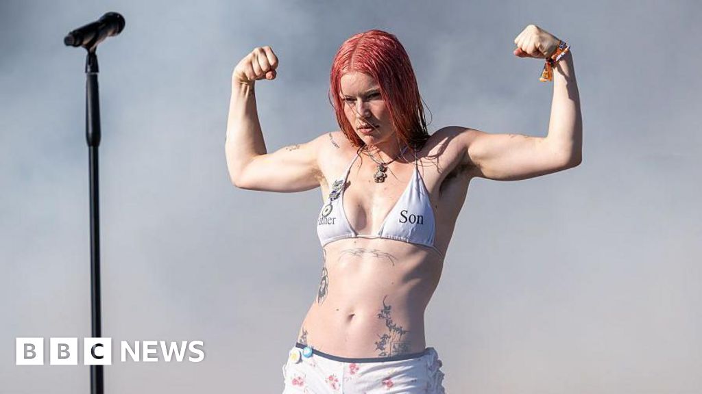 You are currently viewing TRNSMT music festival starts strong in Glasgow in scorching heat