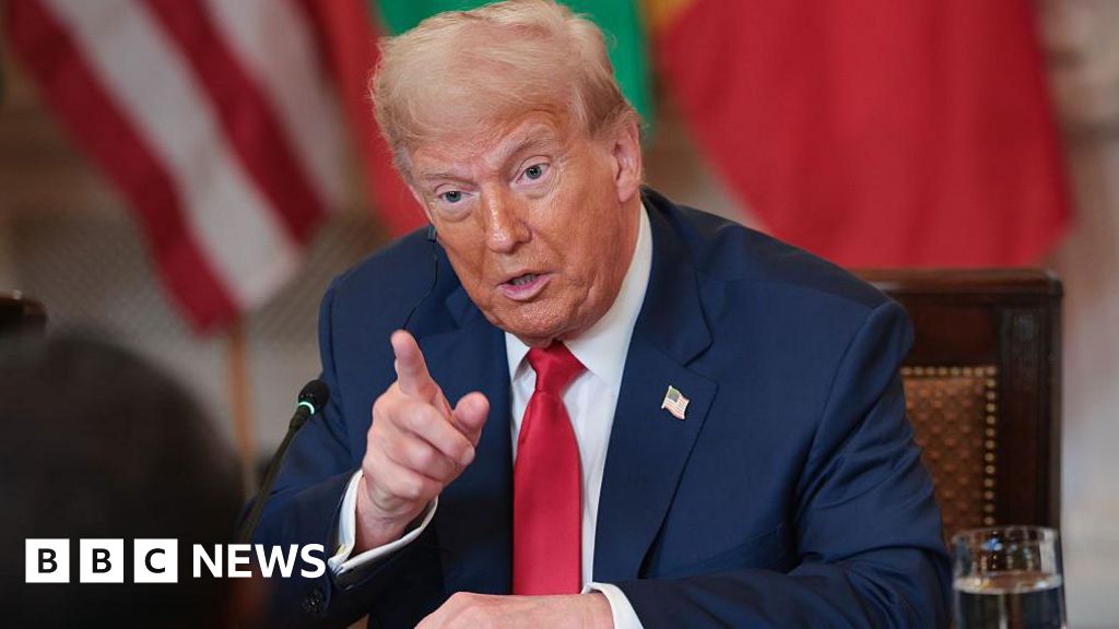You are currently viewing Trump says EU and Mexico face 30% tariff from August