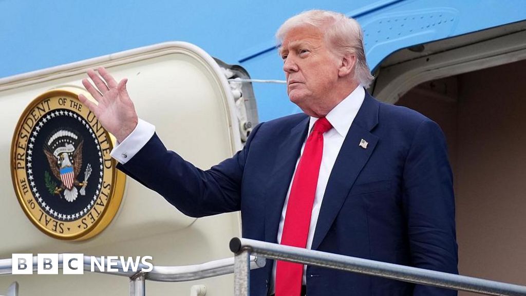 Read more about the article US president Donald Trump arrives in Scotland for four-day visit
