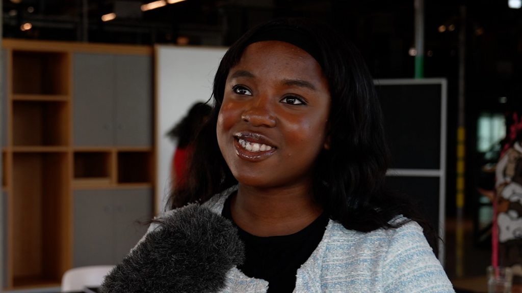 Read more about the article Votes for 16-year-olds? Teenagers react
