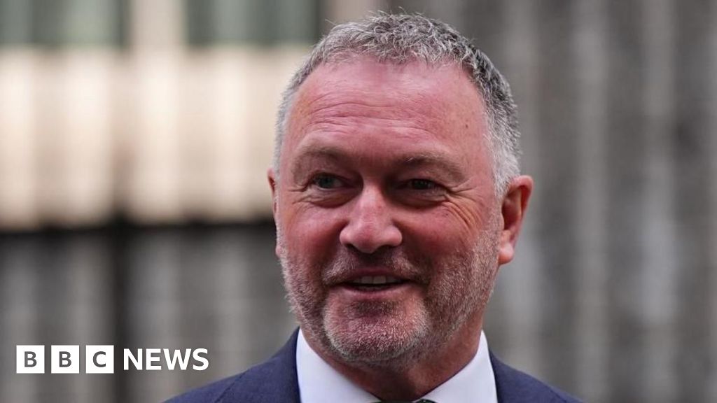 You are currently viewing Water company sewage pollution to halve by 2030, minister pledges