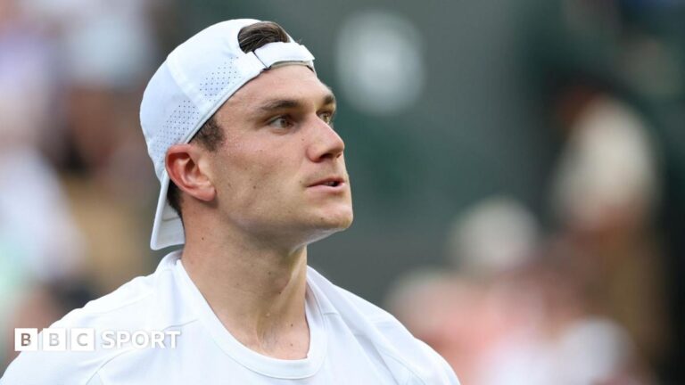 Read more about the article Wimbledon 2025 results: Jack Draper cruises past Sebastian Baez in All England Club opener