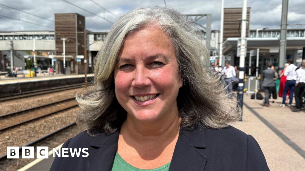 Read more about the article c2c trains are nationalised and return to public ownership