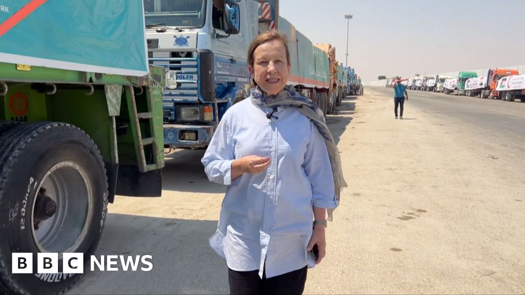 Read more about the article 5,000 aid trucks await clearance at Rafah border