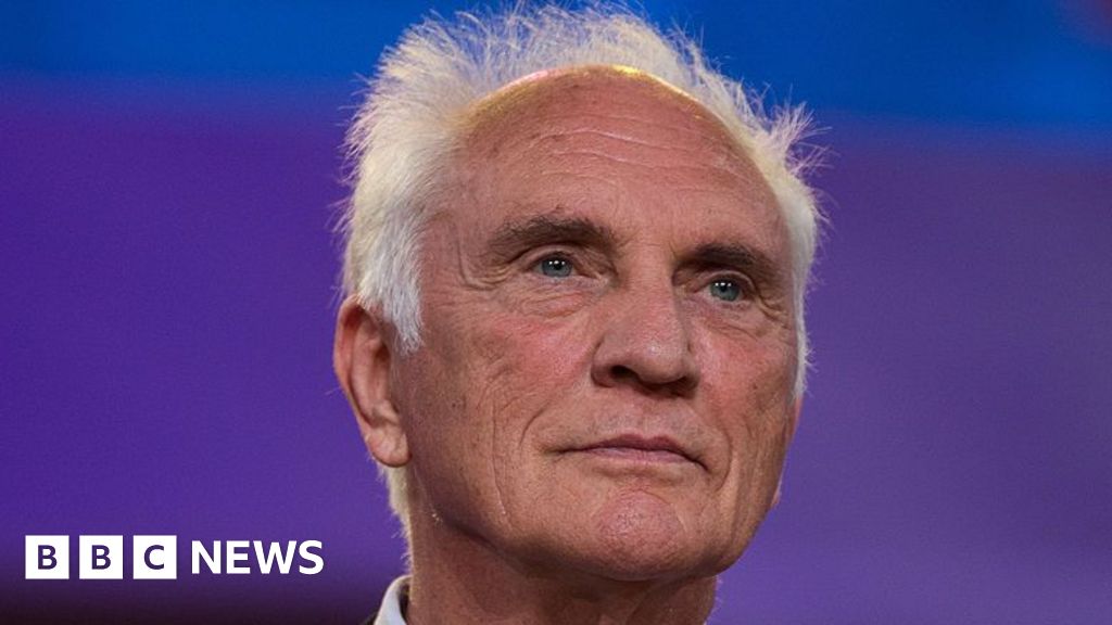 You are currently viewing Actor Terence Stamp, who starred as Superman villain General Zod, dies aged 87