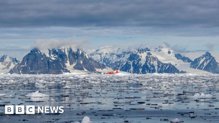 Read more about the article Antarctic Ocean secrets hidden in layers of seafloor mud