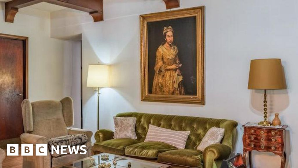 Read more about the article Artwork looted by Nazis 80 years ago spotted in estate agent ad