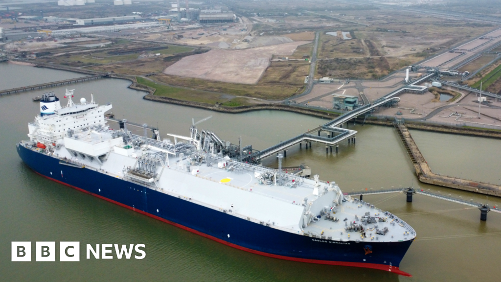 Read more about the article British Gas-owner buys huge LNG terminal for £1.7bn