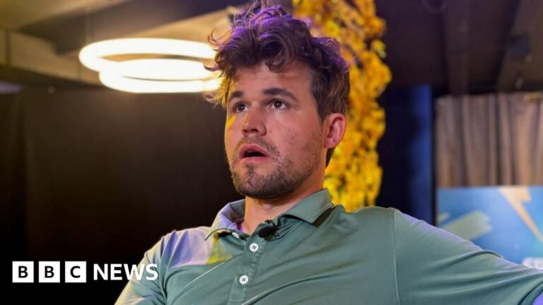 Read more about the article Chess grandmaster Magnus Carlsen wins at Esports World Cup
