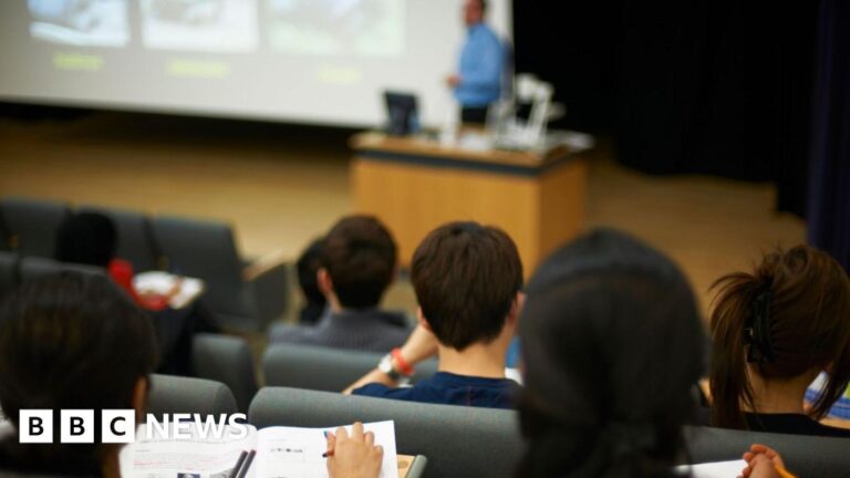 Read more about the article Chinese university students told to spy on classmates, report says