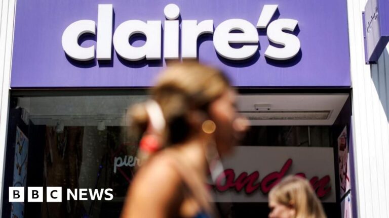 Read more about the article Claire’s collapses into administration putting 2,150 jobs at risk