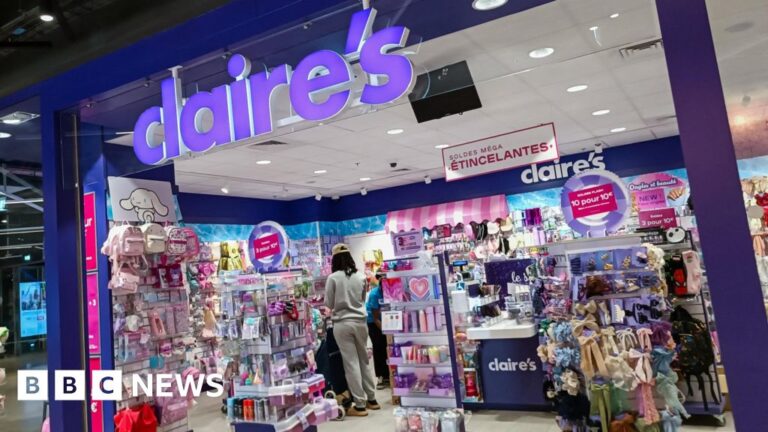 Read more about the article Claire’s files for bankruptcy as online competition bites