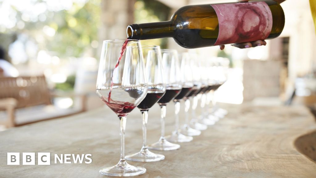 Read more about the article Climate change pushing winemakers to blend different years