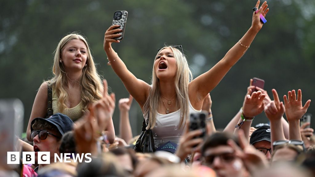 Read more about the article Country to bask in 30C heat on bank holiday Monday