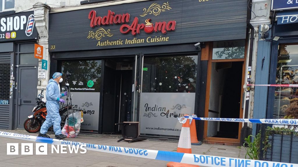 You are currently viewing Five people hurt in suspected arson attack at Ilford restaurant