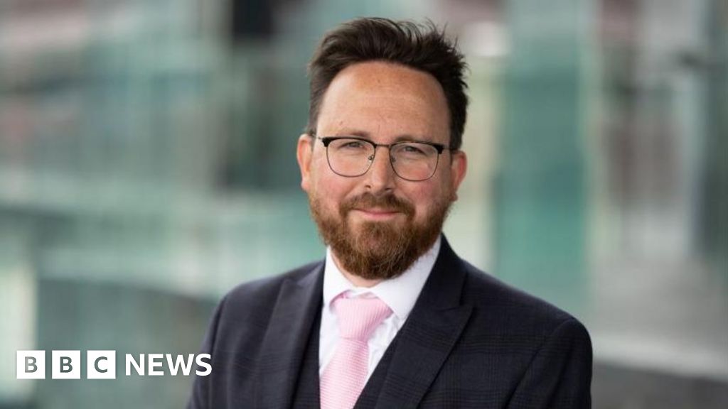 Hefin David, Welsh Labour politician and MS for Caerphilly, dies suddenly - Stream24 News You are currently viewing Hefin David, Welsh Labour politician and MS for Caerphilly, dies suddenly