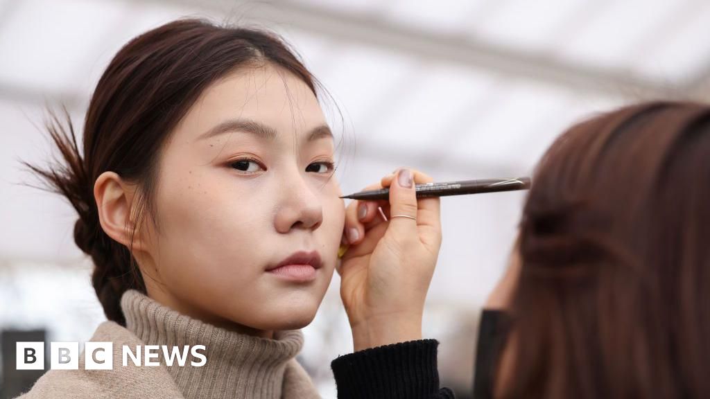 How South Korea's K-beauty industry is being hit by Trump tariffs - Stream24 News You are currently viewing How South Korea’s K-beauty industry is being hit by Trump tariffs