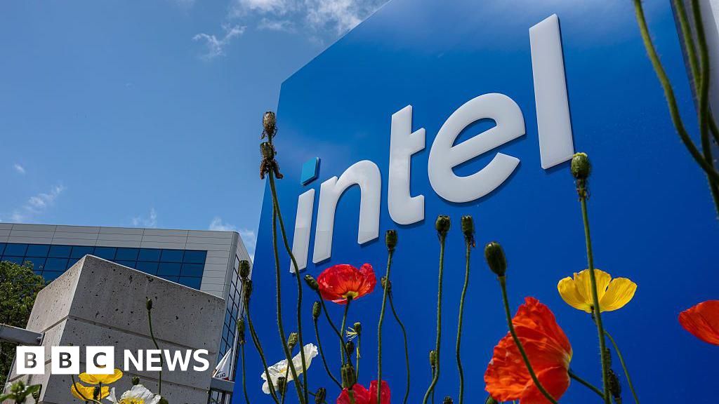 Read more about the article Intel shares jump after report of possible US stake in company