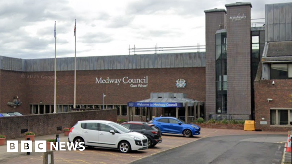 Read more about the article Medway Council’s cost of living plan renewed for another year