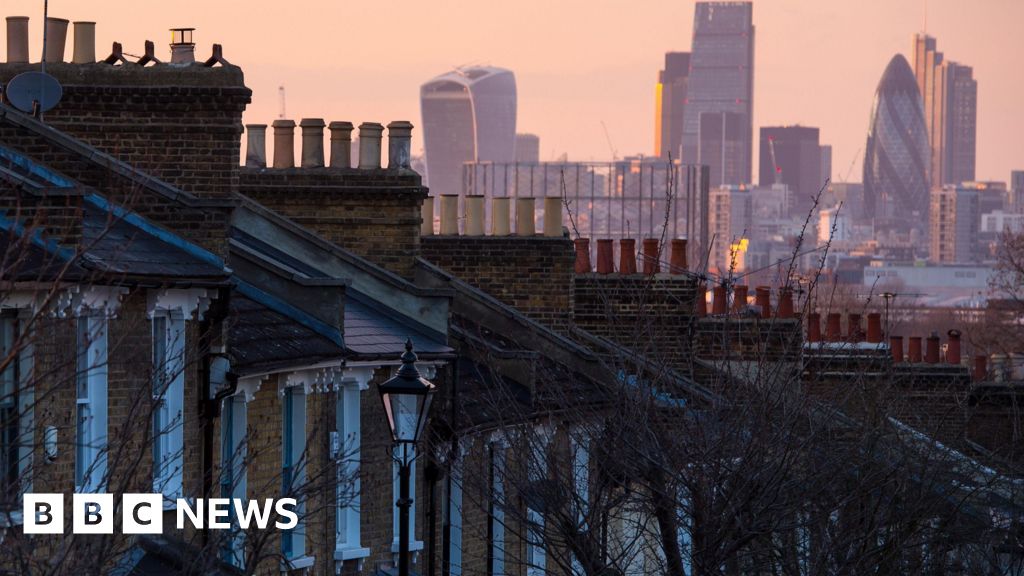 Read more about the article More than 11,000 no-fault bailiff evictions in past year, figures show