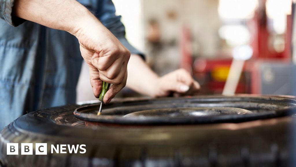 Read more about the article New checks on recycling tyres after BBC reveals millions sent to furnaces in India