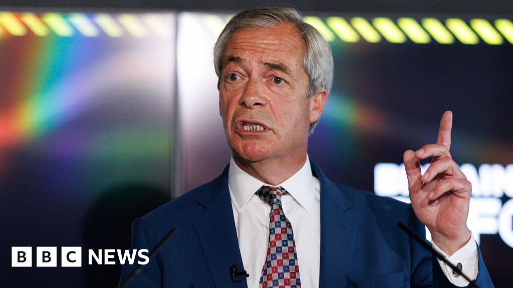 Nigel Farage says illegal migration is a 'scourge' - Stream24 News You are currently viewing Nigel Farage says illegal migration is a ‘scourge’