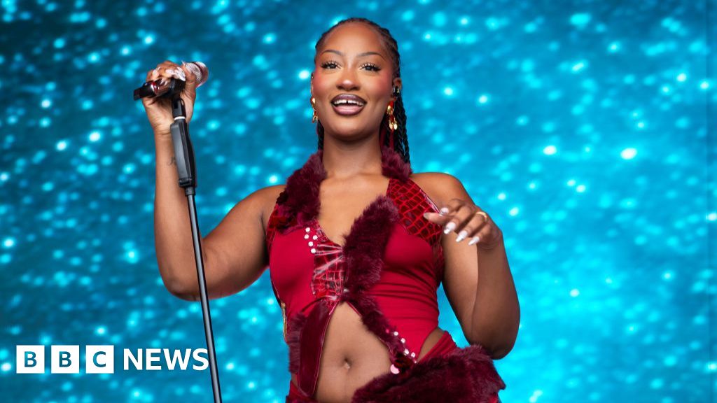 You are currently viewing Nigerian Afropop star says ‘women are not respected in the industry’