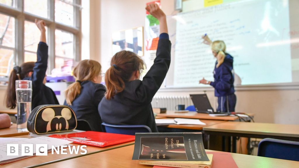 Number of term-time holiday fines double in Hertfordshire