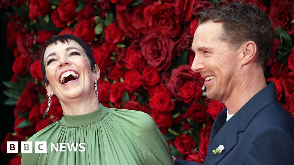 Read more about the article Olivia Colman and Benedict Cumberbatch’s secret to successful marriages