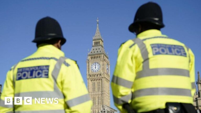 Read more about the article Police pay rise of 4.2% derided as ‘barely treading water’